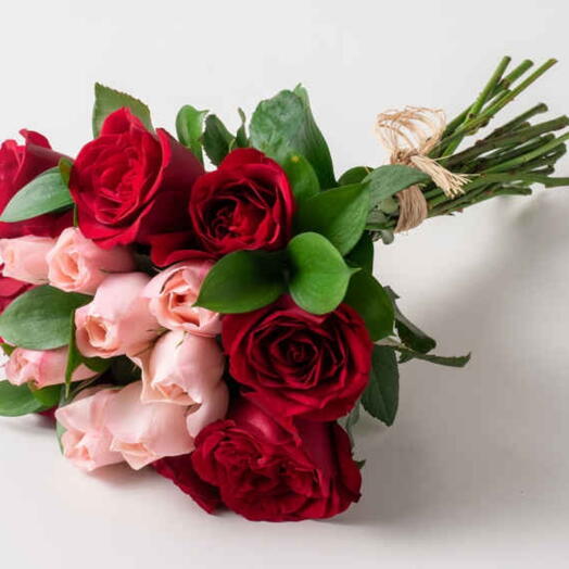 Buquê de rosas com 2 cor