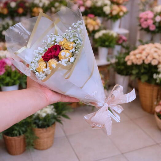 Bouquet com 1 Rosa e Bombons Ferrero Rocher